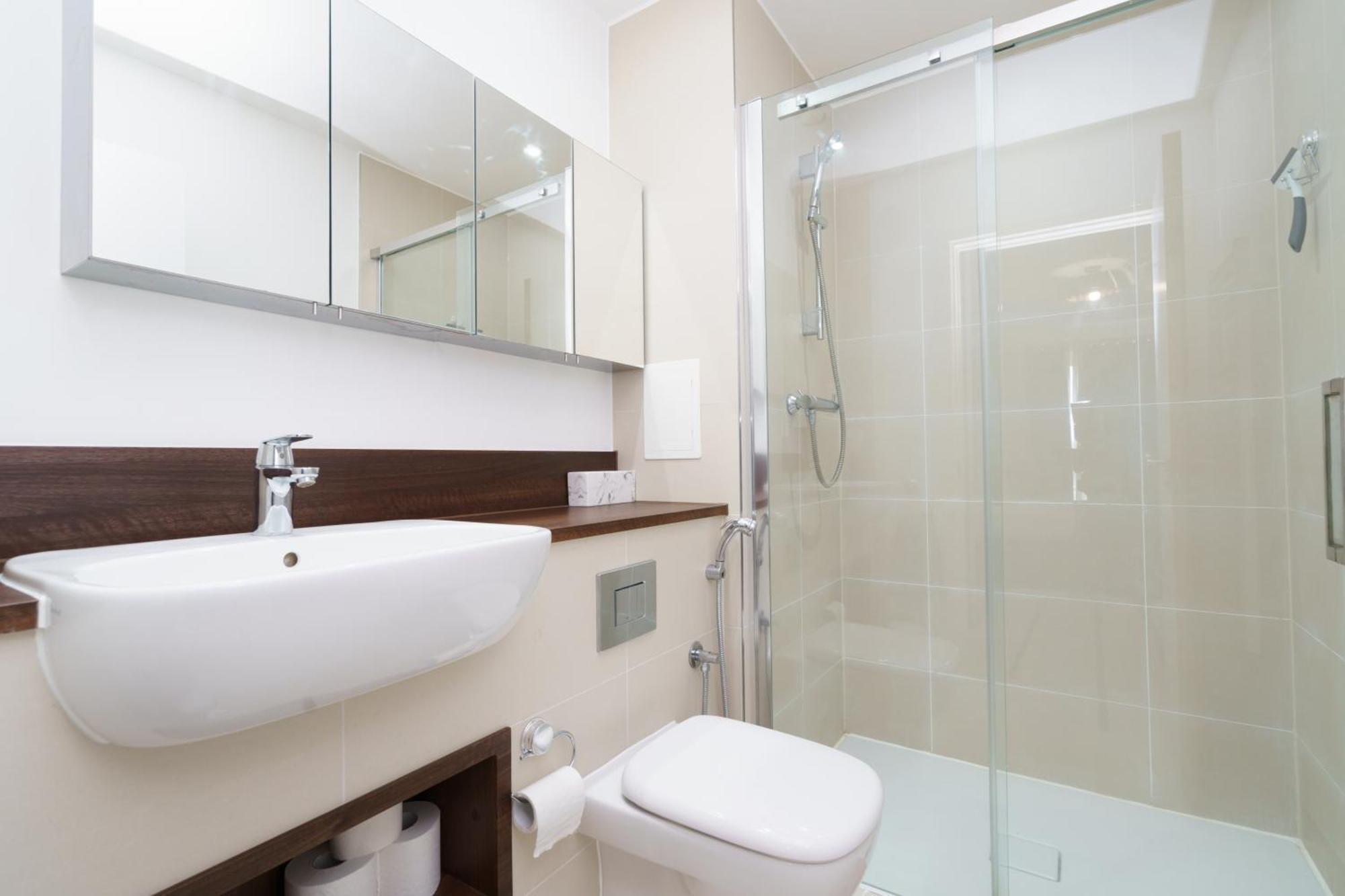 Stylish Surrey Quays Apartment - 10 Mins From Station London Bagian luar foto